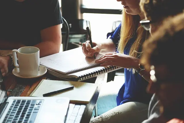 Comment améliorer votre stratégie de contenu sur les réseaux sociaux