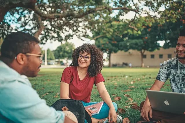 Comment la désinformation impacte les réseaux sociaux