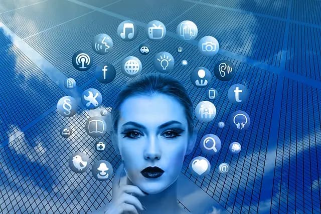 Comment les médias sociaux redéfinissent la communication moderne