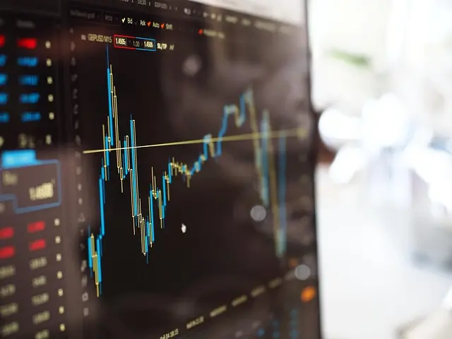 Comment analyser les performances de vos réseaux sociaux efficacement
