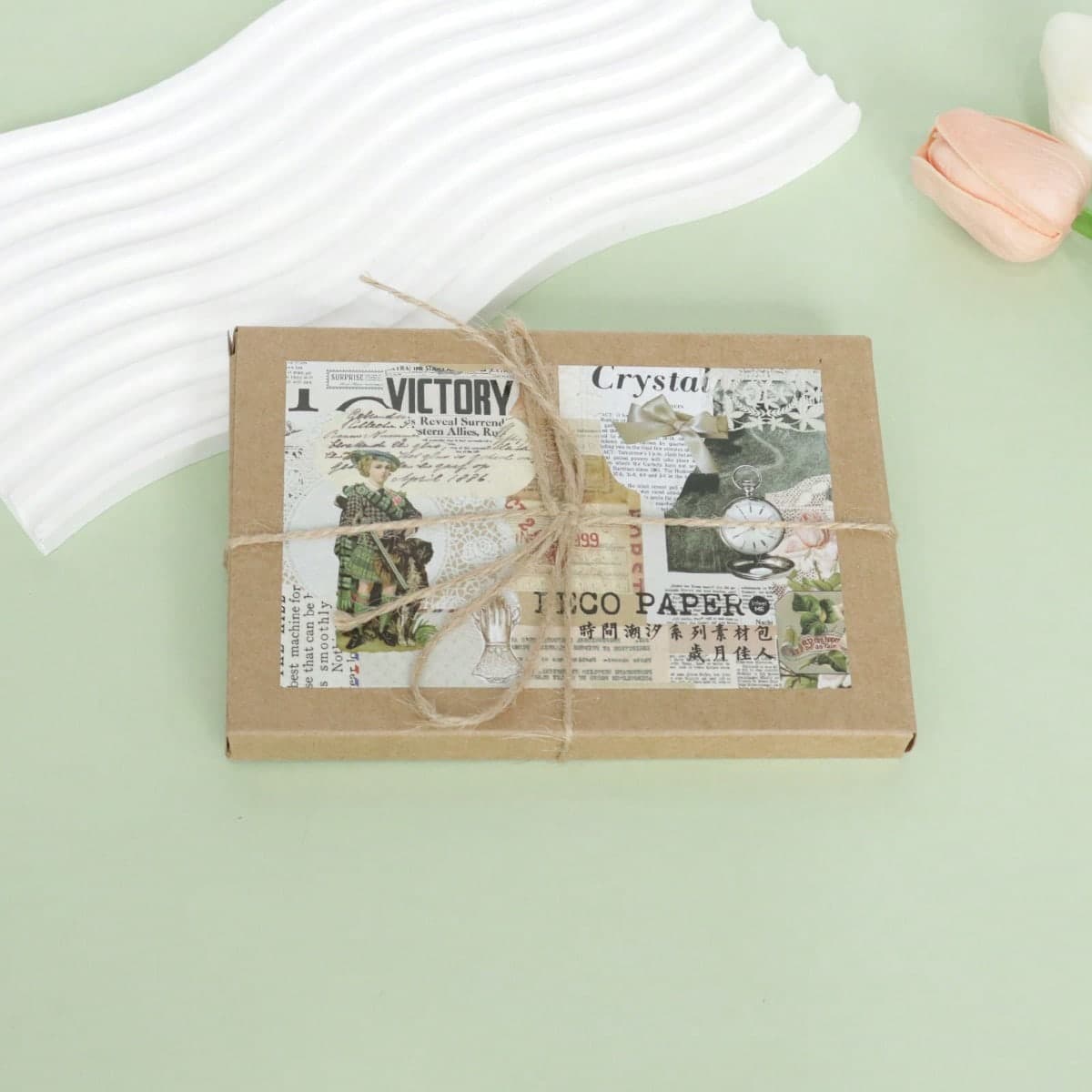 200 pièces Set de cadeau de matériel de journalisme de style rétro, pack de papiers spéciaux et d'autocollants pour le scrapbooking sur le thème